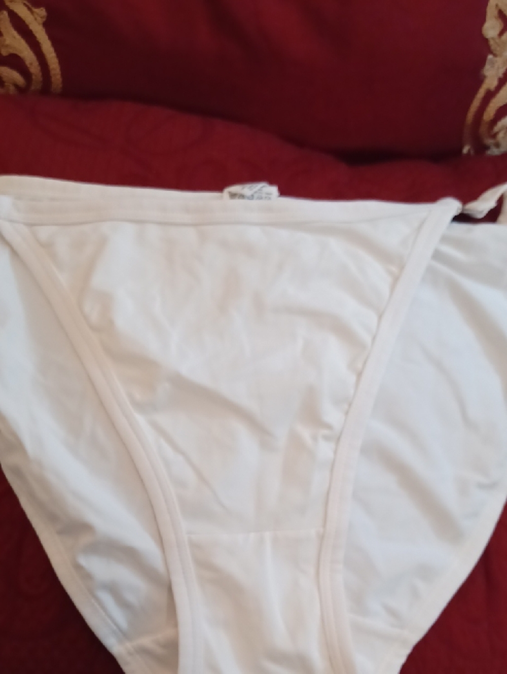 Calvin Klein White Halter Bra And Matching Bikini Panties - Picture 10 of 11